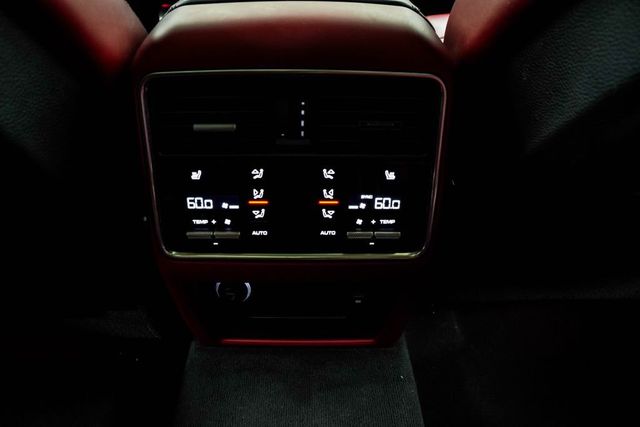 2022 Porsche Cayenne S Platinum Edition AWD - 23062795 - 22