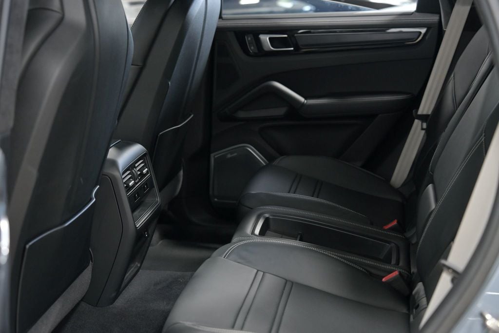 2022 Porsche Cayenne Turbo GT Coupe AWD - 23027091 - 28