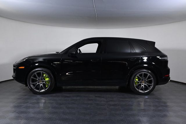 2022 Porsche Cayenne Turbo S E-Hybrid AWD - 23089521 - 9