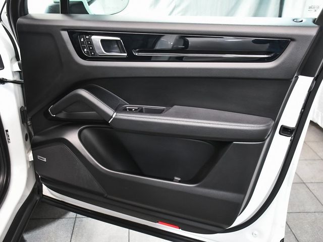 2022 Porsche Cayenne Coupe Base - 22934247 - 17