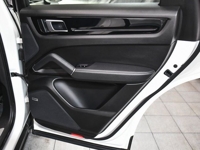 2022 Porsche Cayenne Coupe Base - 23006485 - 14