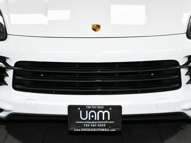 2022 Porsche Cayenne Coupe Platinum Edition - 23006485 - 70