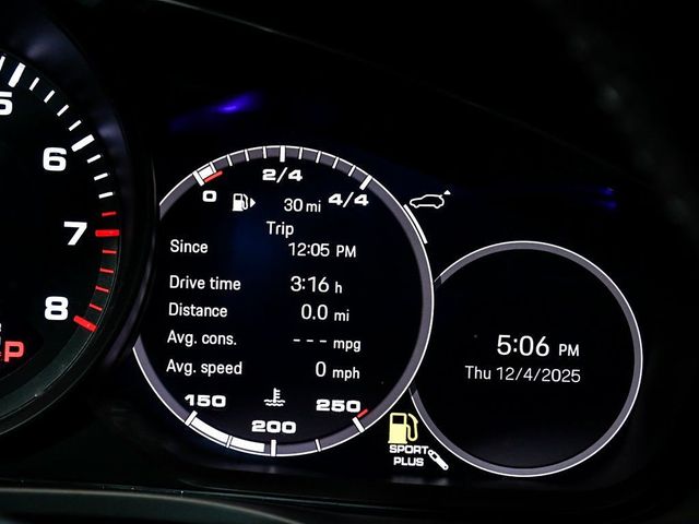 2022 Porsche Cayenne Coupe Platinum Edition - 23011160 - 38