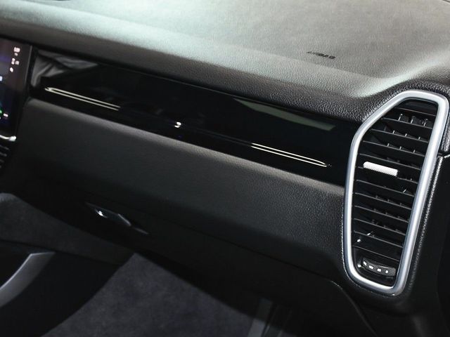 2022 Porsche Cayenne Coupe Platinum Edition - 23011160 - 63