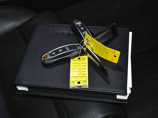 2022 Porsche Cayenne Coupe Platinum Edition - 23011160 - 65