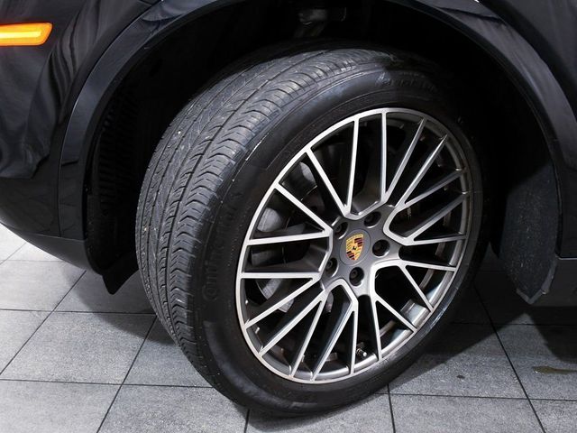 2022 Porsche Cayenne Coupe Platinum Edition - 23011160 - 6