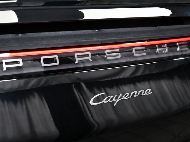 2022 Porsche Cayenne Coupe Platinum Edition - 23011160 - 92