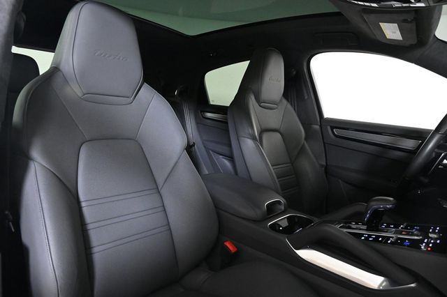 2022 Porsche Cayenne Coupe Turbo - 22993564 - 18