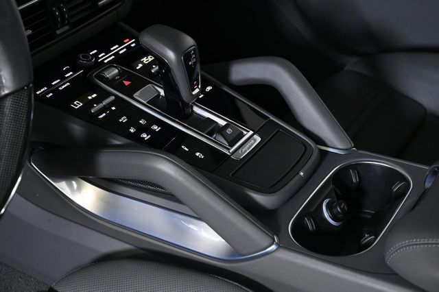 2022 Porsche Cayenne Coupe Turbo - 22993564 - 24