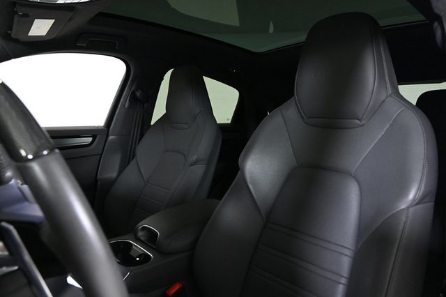 2022 Porsche Cayenne Coupe Turbo - 22993564 - 4