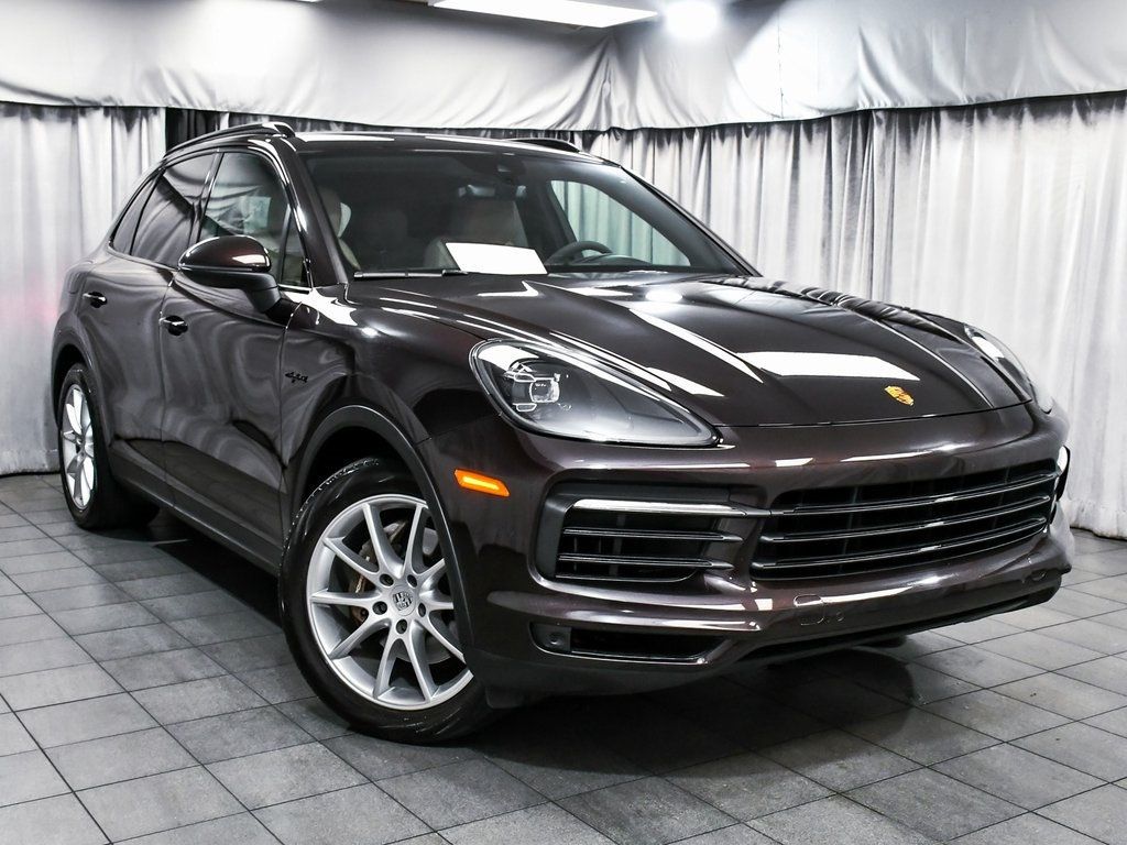 2022 Porsche Cayenne E-Hybrid Base photo 3