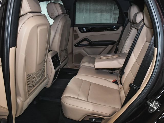 2022 Porsche Cayenne E-Hybrid Base - 22935992 - 47