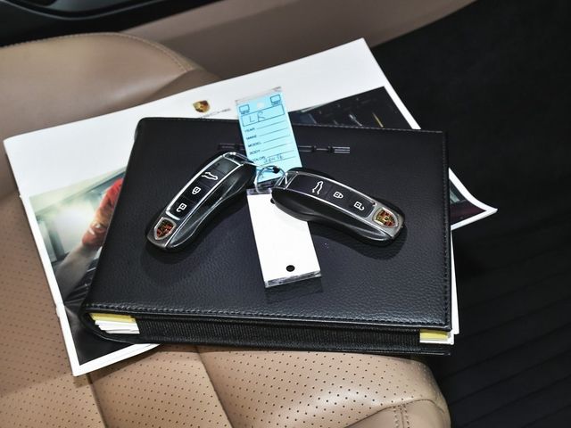 2022 Porsche Cayenne E-Hybrid Base - 22935992 - 57