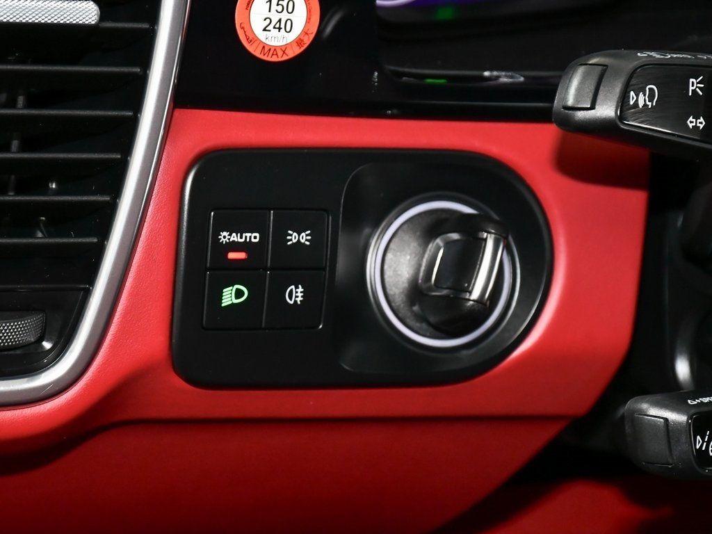 2022 Porsche Cayenne E-Hybrid Coupe Base photo 17