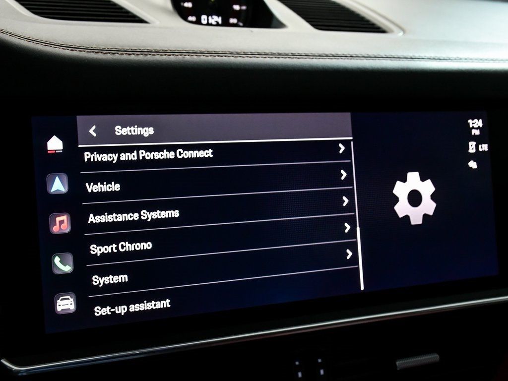2022 Porsche Cayenne E-Hybrid Coupe Base photo 24