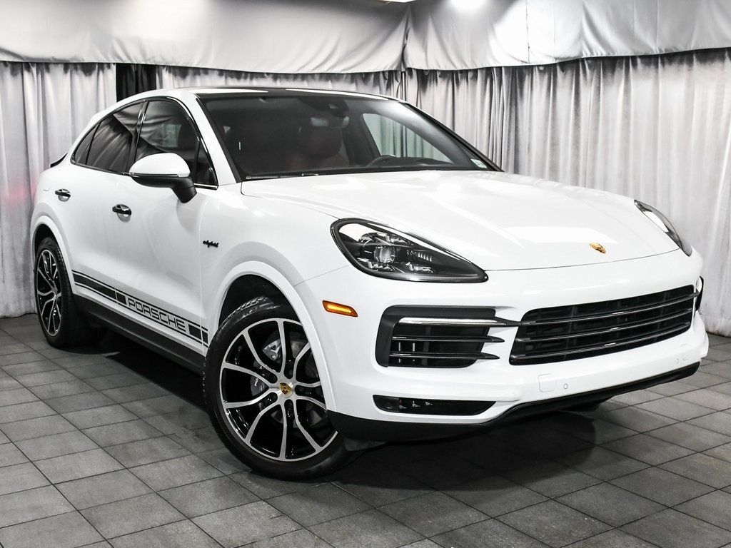 2022 Porsche Cayenne E-Hybrid Coupe Base photo 3