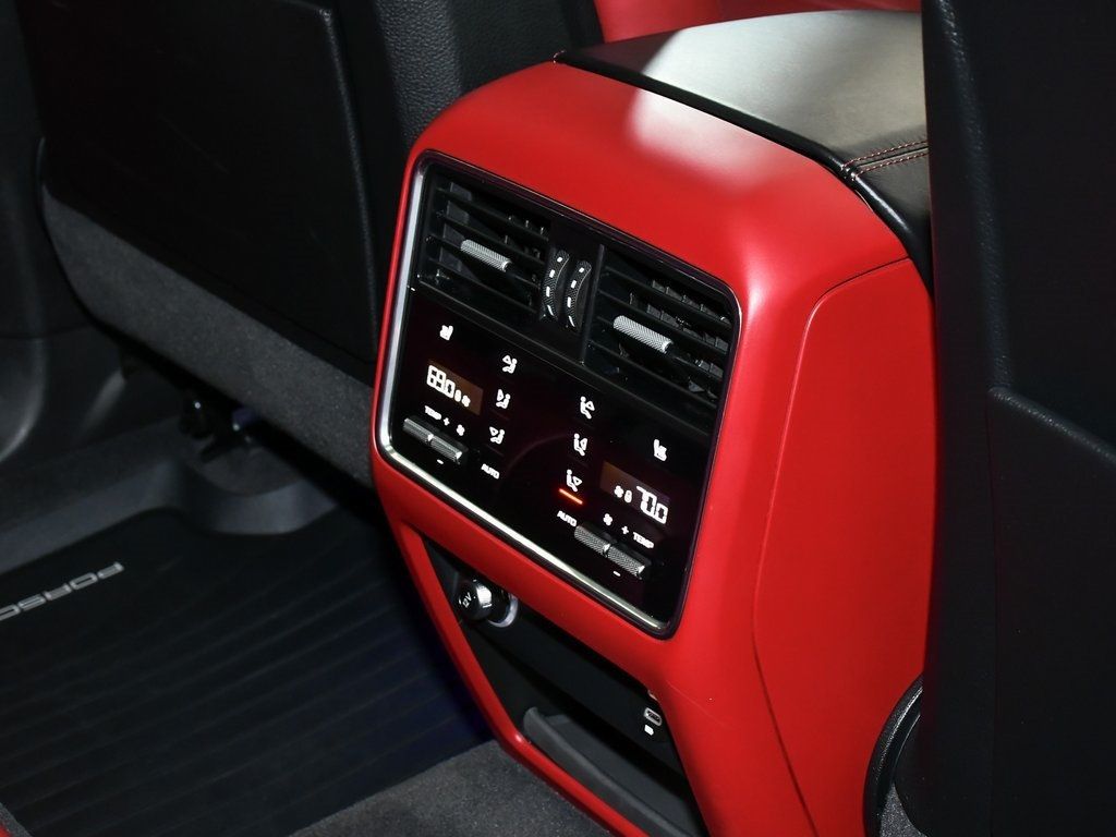 2022 Porsche Cayenne E-Hybrid Coupe Base photo 46