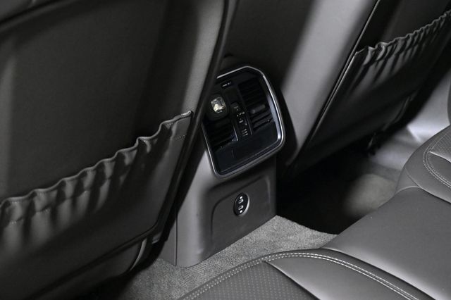 2022 Porsche Macan AWD - 22956314 - 19