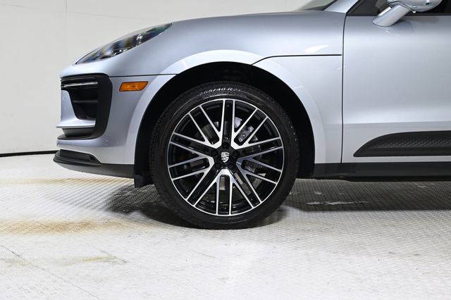 2022 Porsche Macan AWD - 22956314 - 25