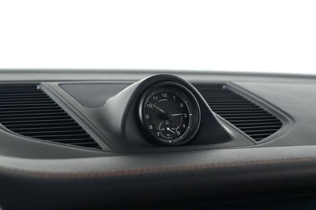 2022 Porsche Macan AWD - 23023073 - 23