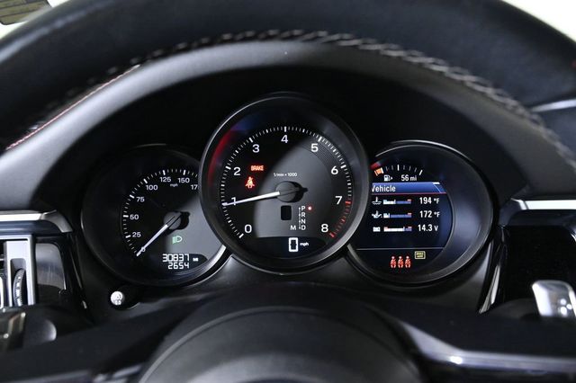 2022 Porsche Macan AWD - 23026314 - 12