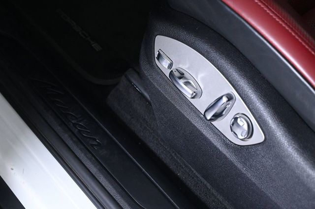 2022 Porsche Macan AWD - 23026314 - 21
