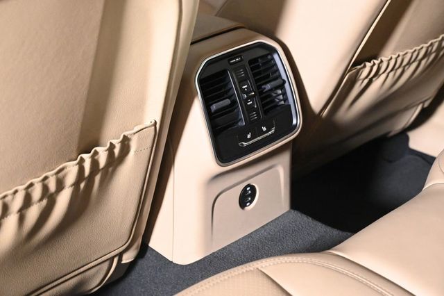 2022 Porsche Macan AWD - 23028098 - 19