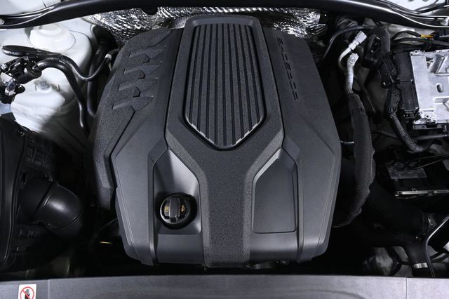 2022 Porsche Macan AWD - 23028098 - 26