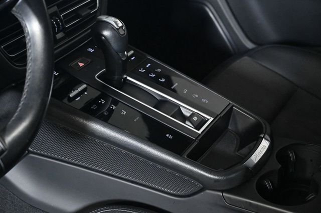 2022 Porsche Macan AWD - 23034269 - 19