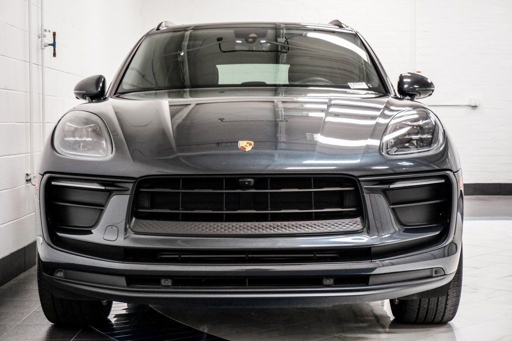 2022 Porsche Macan Base photo 11
