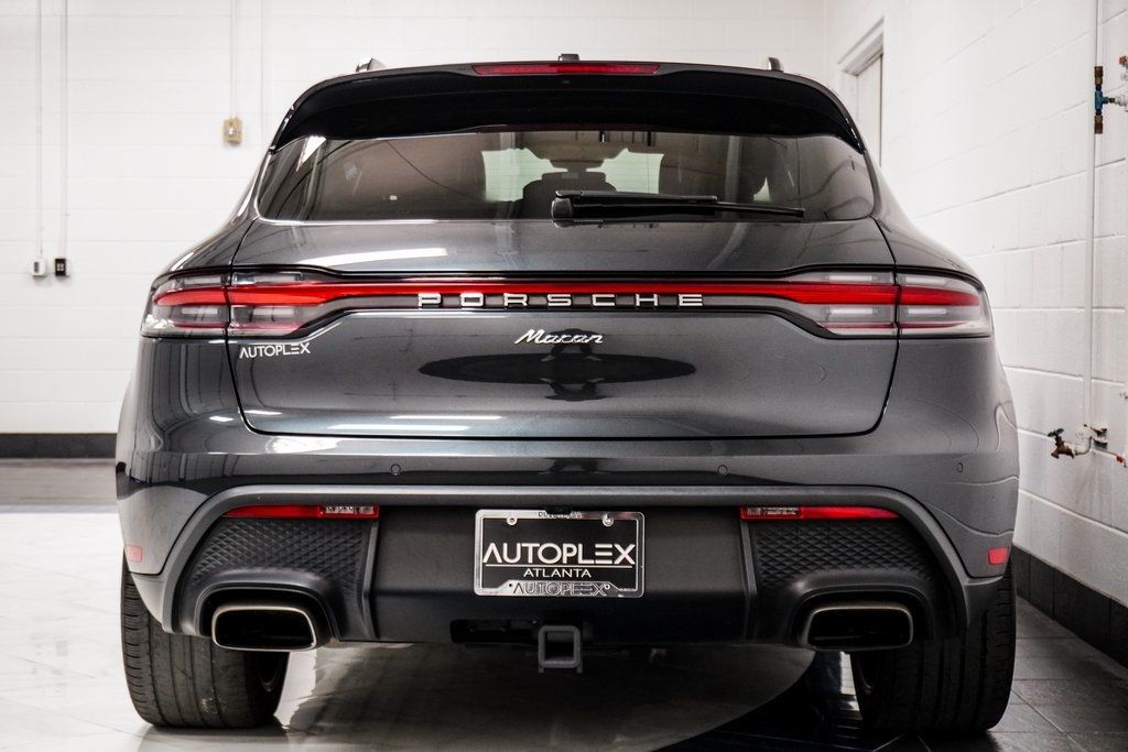 2022 Porsche Macan Base photo 12