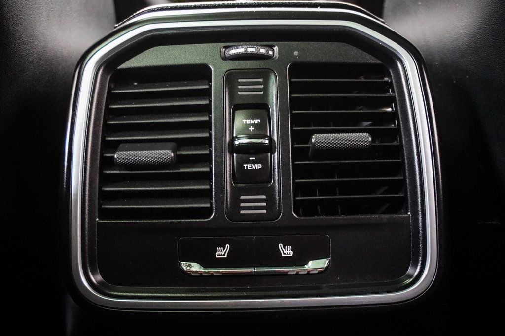 2022 Porsche Macan Base photo 23