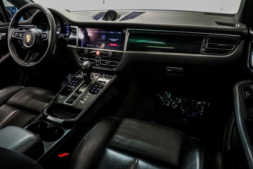 2022 Porsche Macan Base photo 25