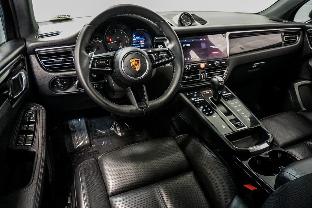 2022 Porsche Macan Base photo 27