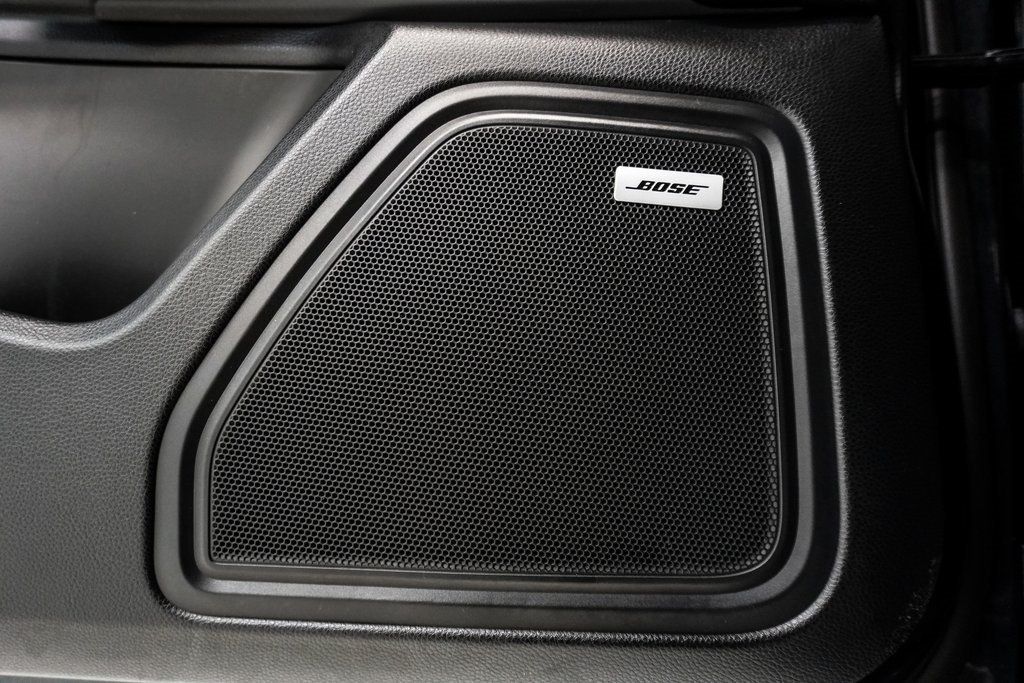 2022 Porsche Macan Base photo 39