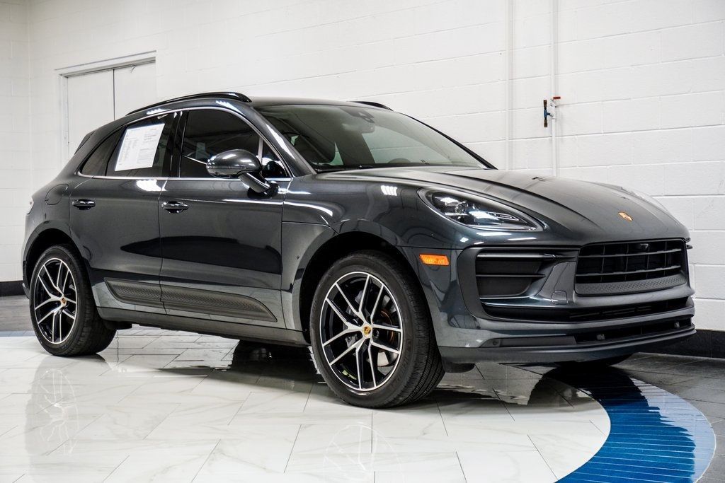 2022 Porsche Macan Base photo 4