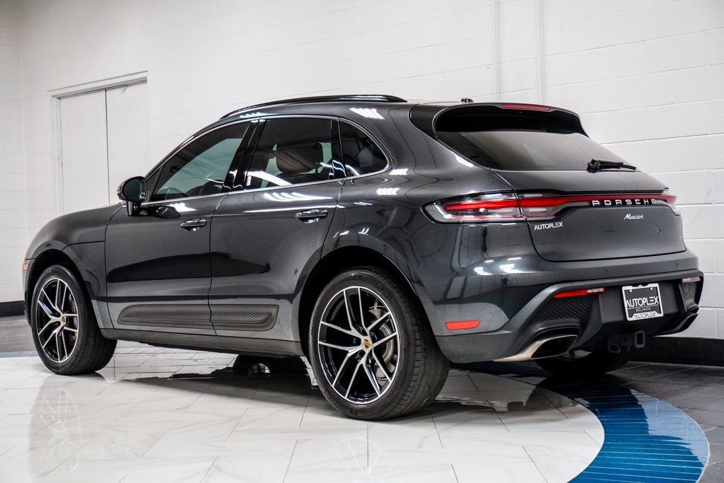 2022 Porsche Macan Base photo 6