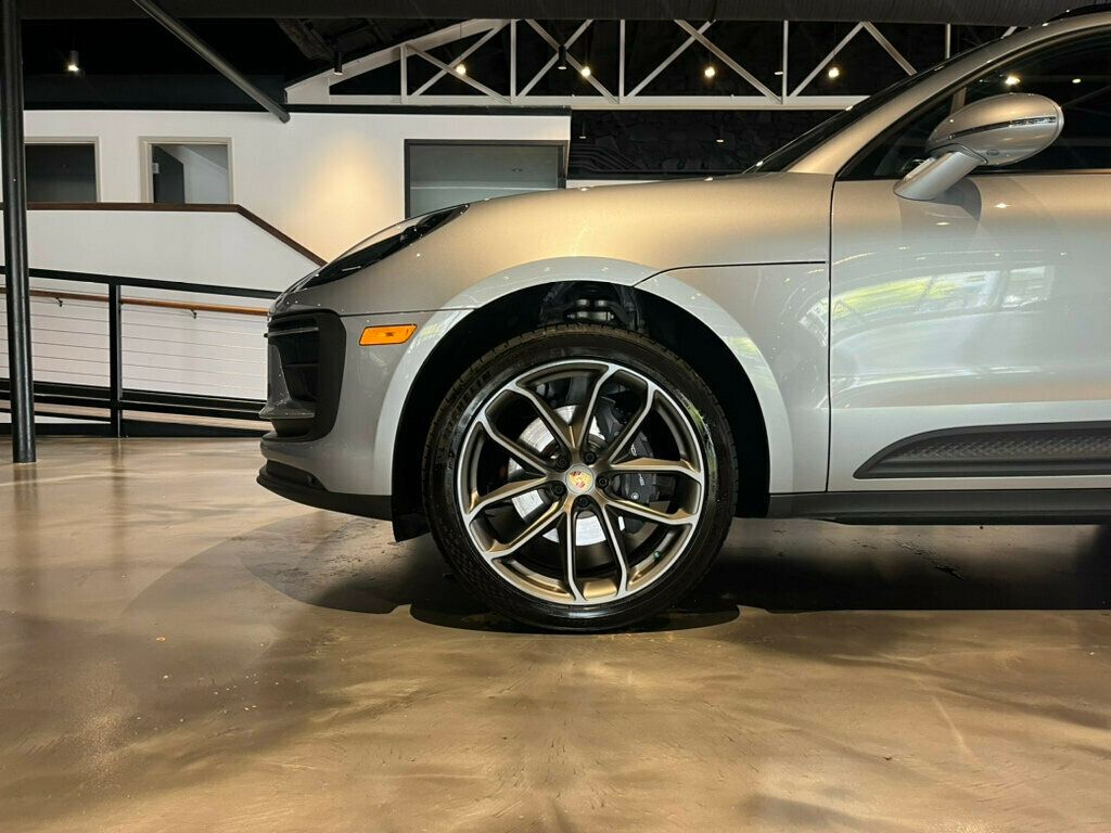 2022 Porsche Macan AWD/PremiumPkgPlus/21"GT DesignWheels/PanoRoof/Htd&CldSeats - 22655105 - 38