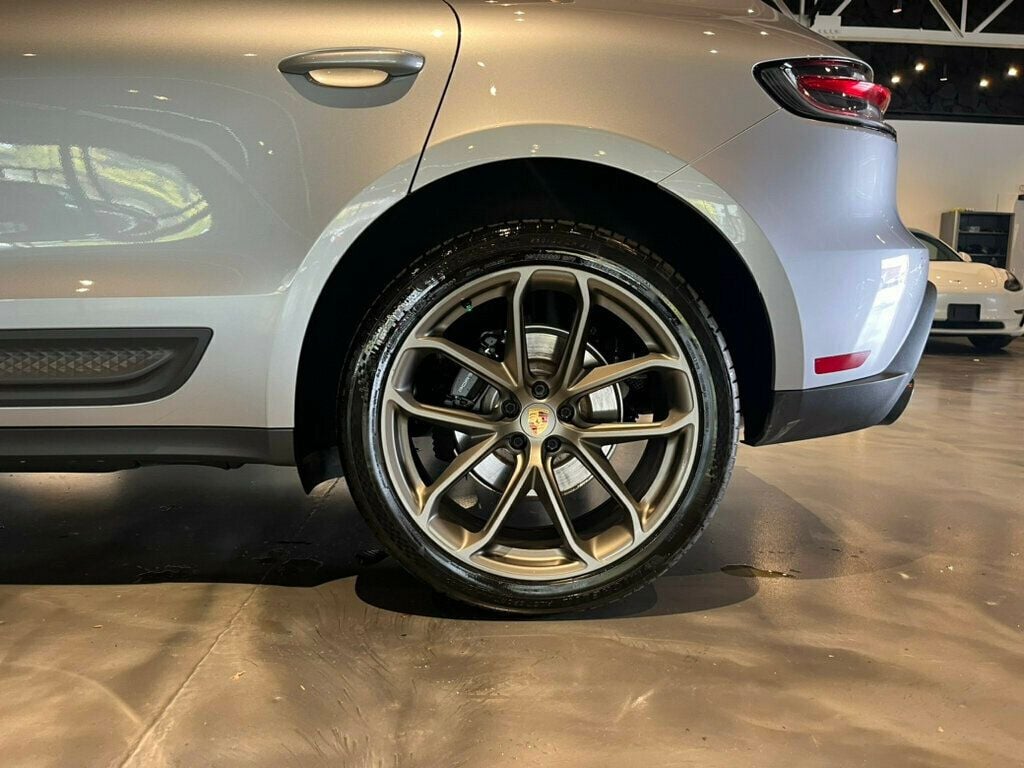 2022 Porsche Macan AWD/PremiumPkgPlus/21"GT DesignWheels/PanoRoof/Htd&CldSeats - 22655105 - 39