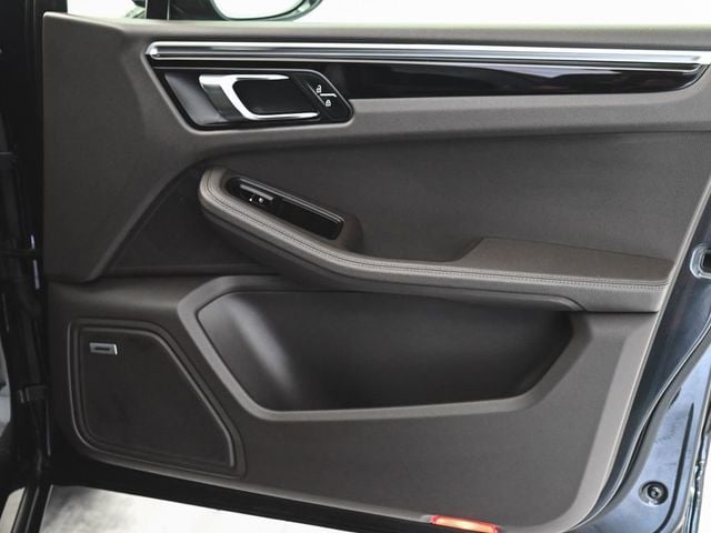 2022 Porsche Macan Base - 23080479 - 10