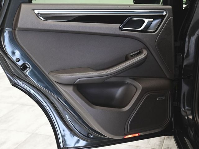 2022 Porsche Macan Base - 23080479 - 11
