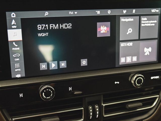 2022 Porsche Macan Base - 23080479 - 22