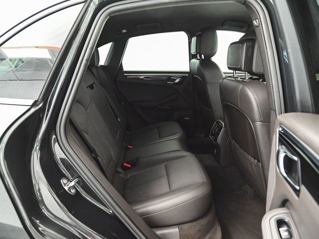 2022 Porsche Macan Base - 23080479 - 34