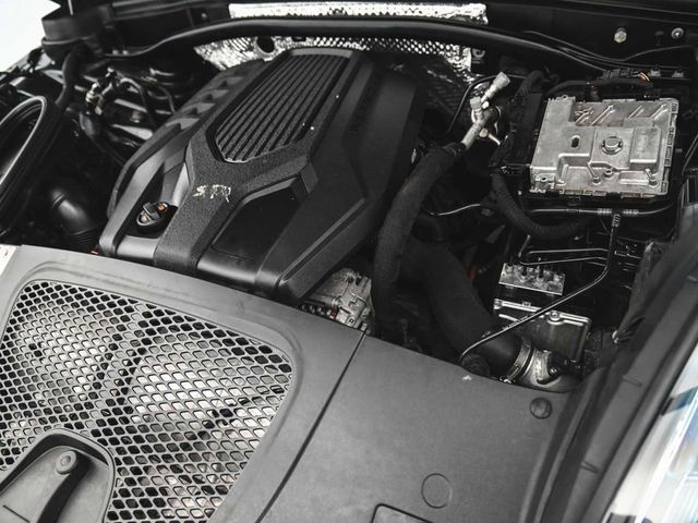 2022 Porsche Macan Base - 23080479 - 39