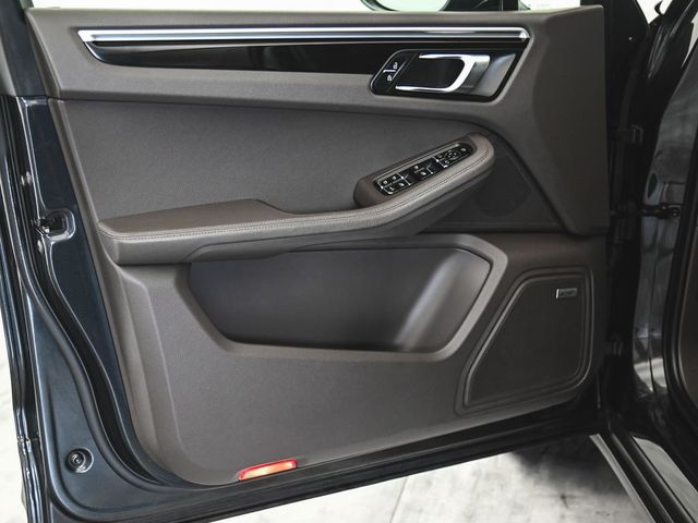 2022 Porsche Macan Base - 23080479 - 7
