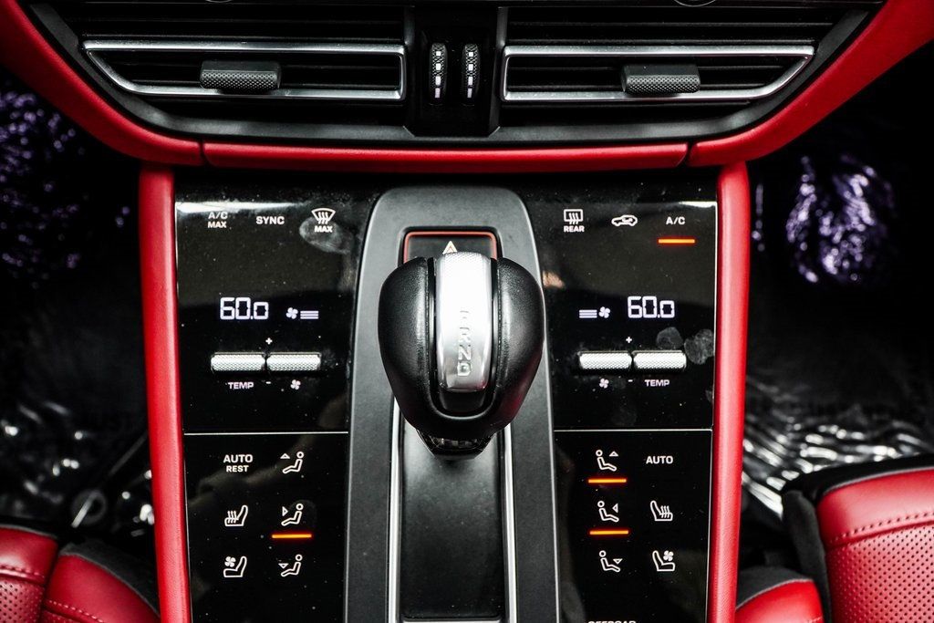 2022 Porsche Macan GTS photo 22