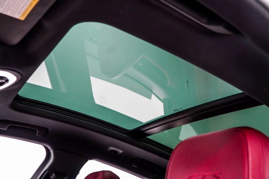 2022 Porsche Macan GTS photo 35