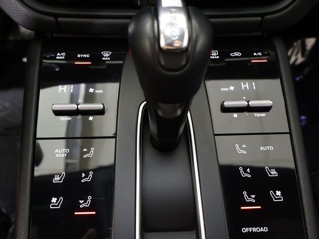 2022 Porsche Macan GTS AWD - 22978586 - 52