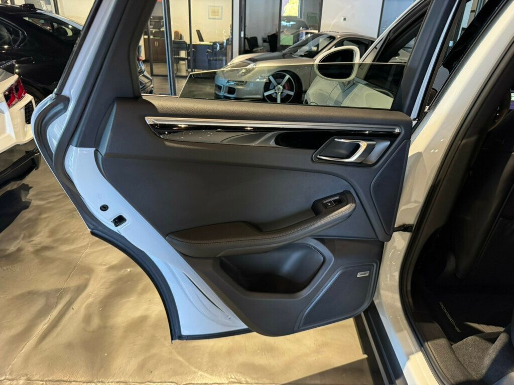 2022 Porsche Macan LocalTrade/S/AWD/PremiumPkgPlus/AirSuspension/360Cam/Htd&CldSts - 22931116 - 20