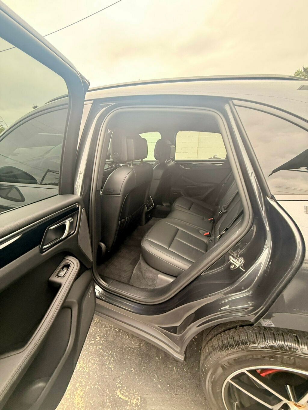 2022 Porsche Macan photo 12
